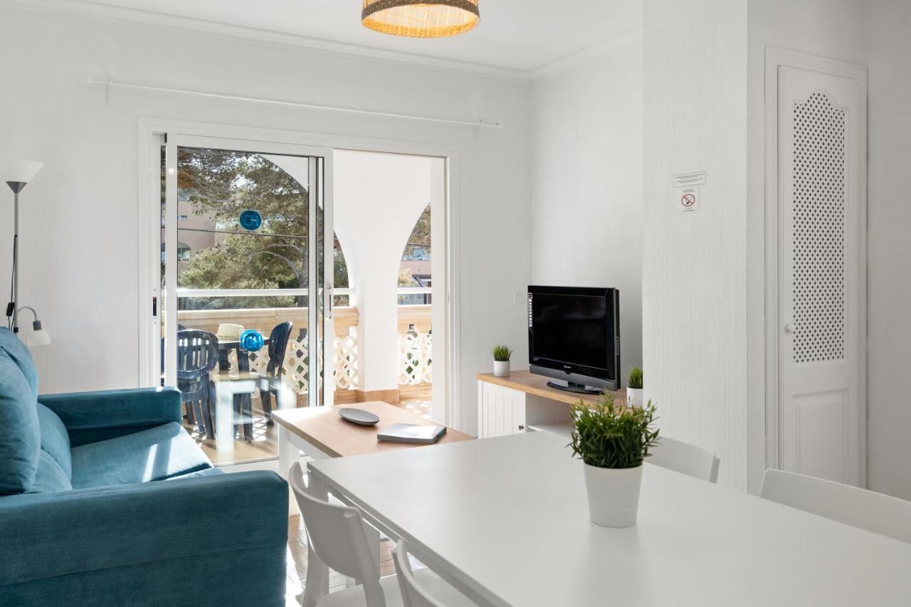 Punta Prima Apartments Экстерьер фото